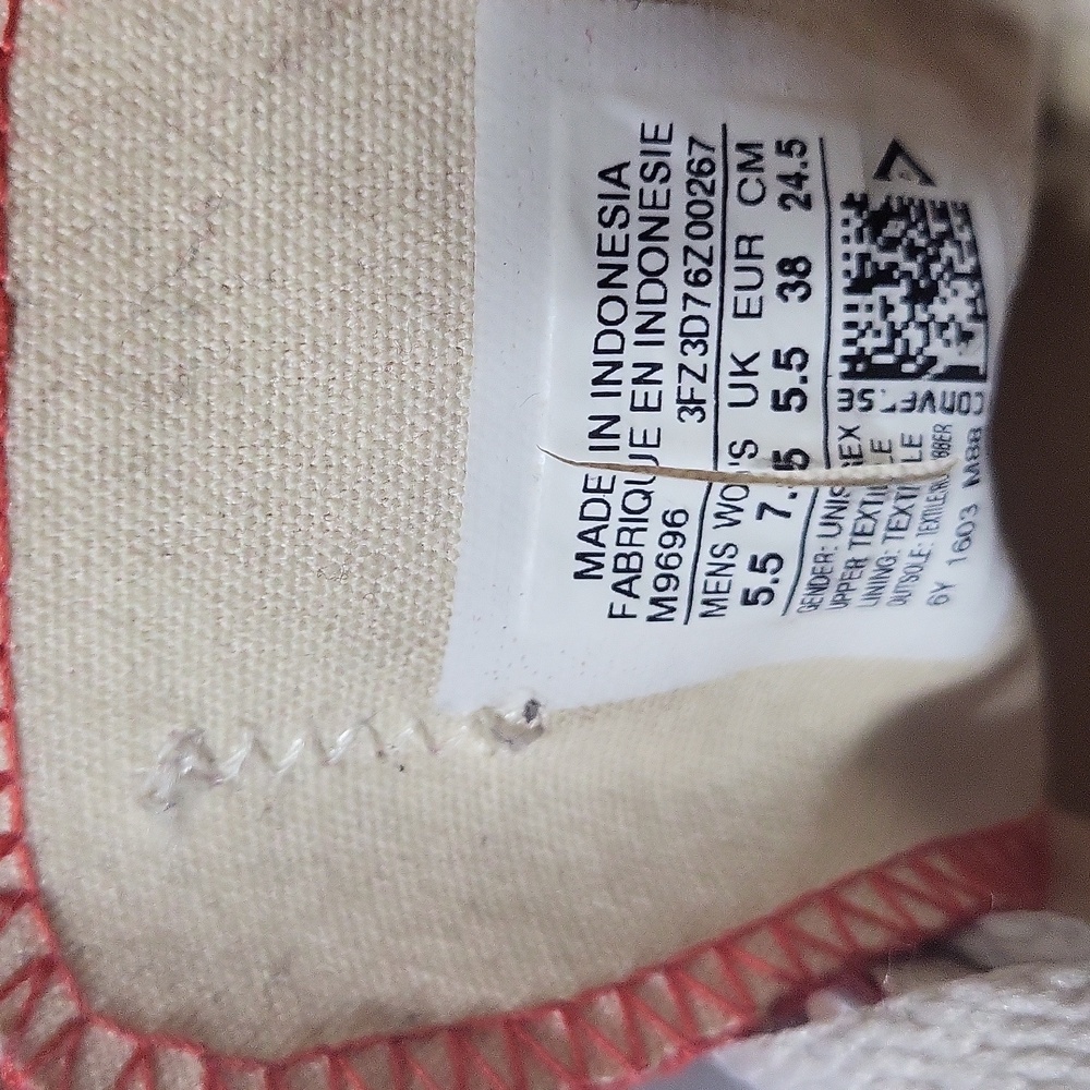 Converse Women Sneakers - Picture 4 of 5
